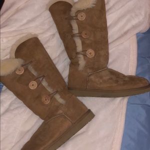 Bailey button ugg boots
